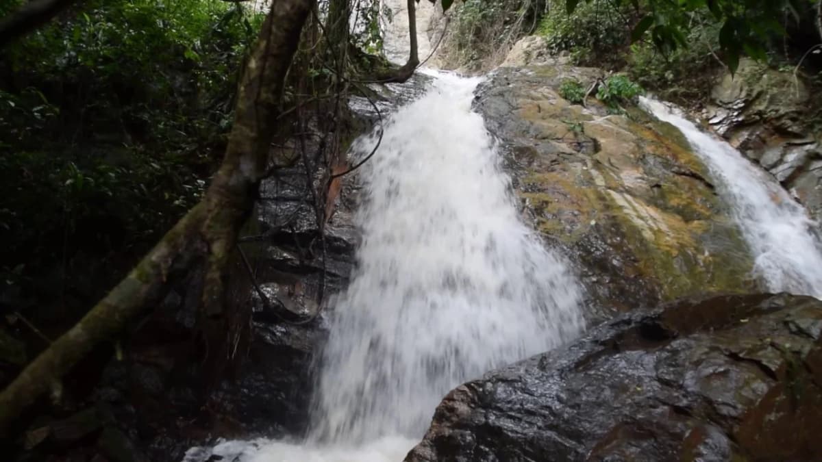 Chutes d'Adom